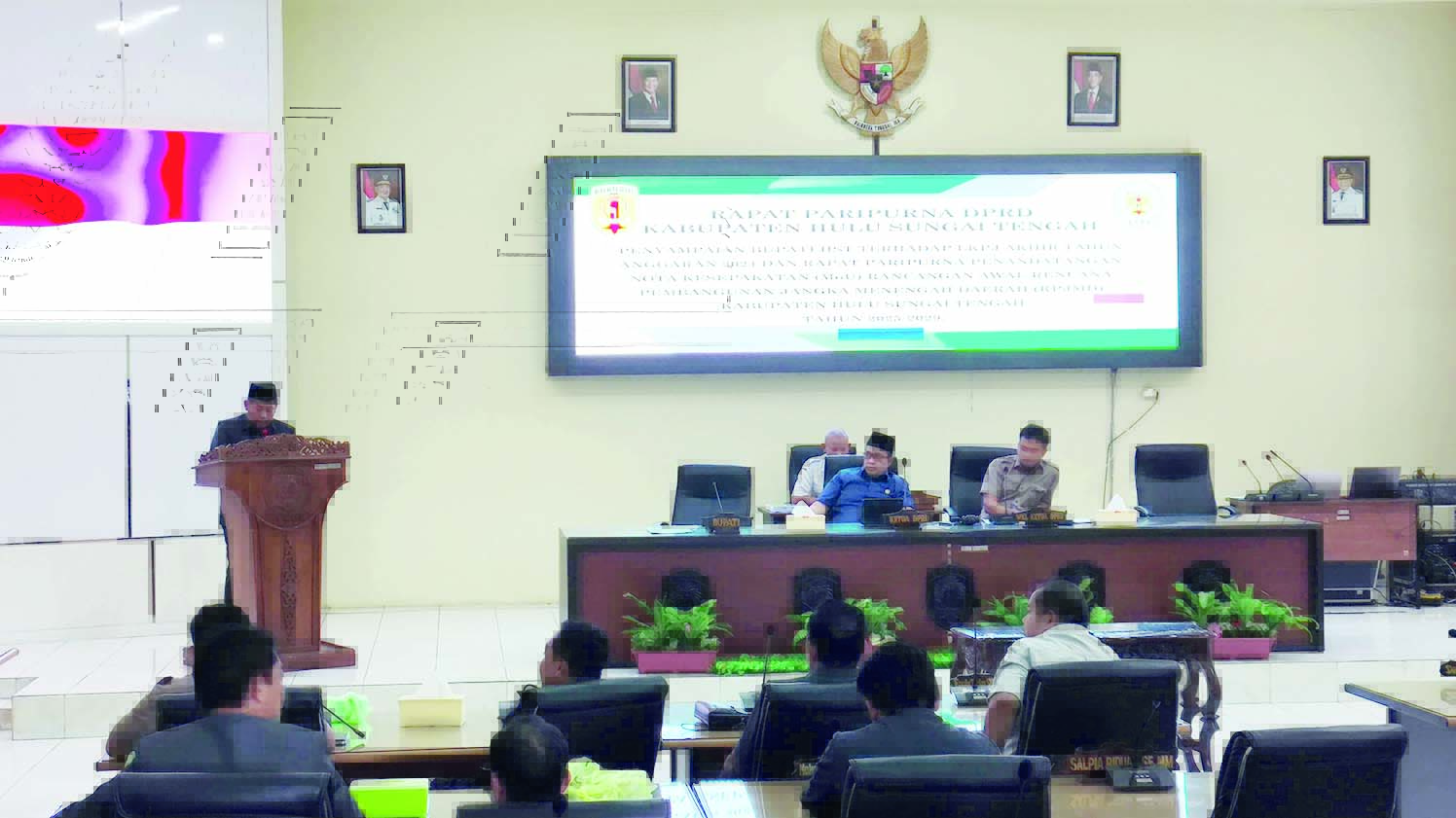 PARIPURNA: Penyampaian LKPJ Bupati kepada DPRD HST, Rabu (26/3).