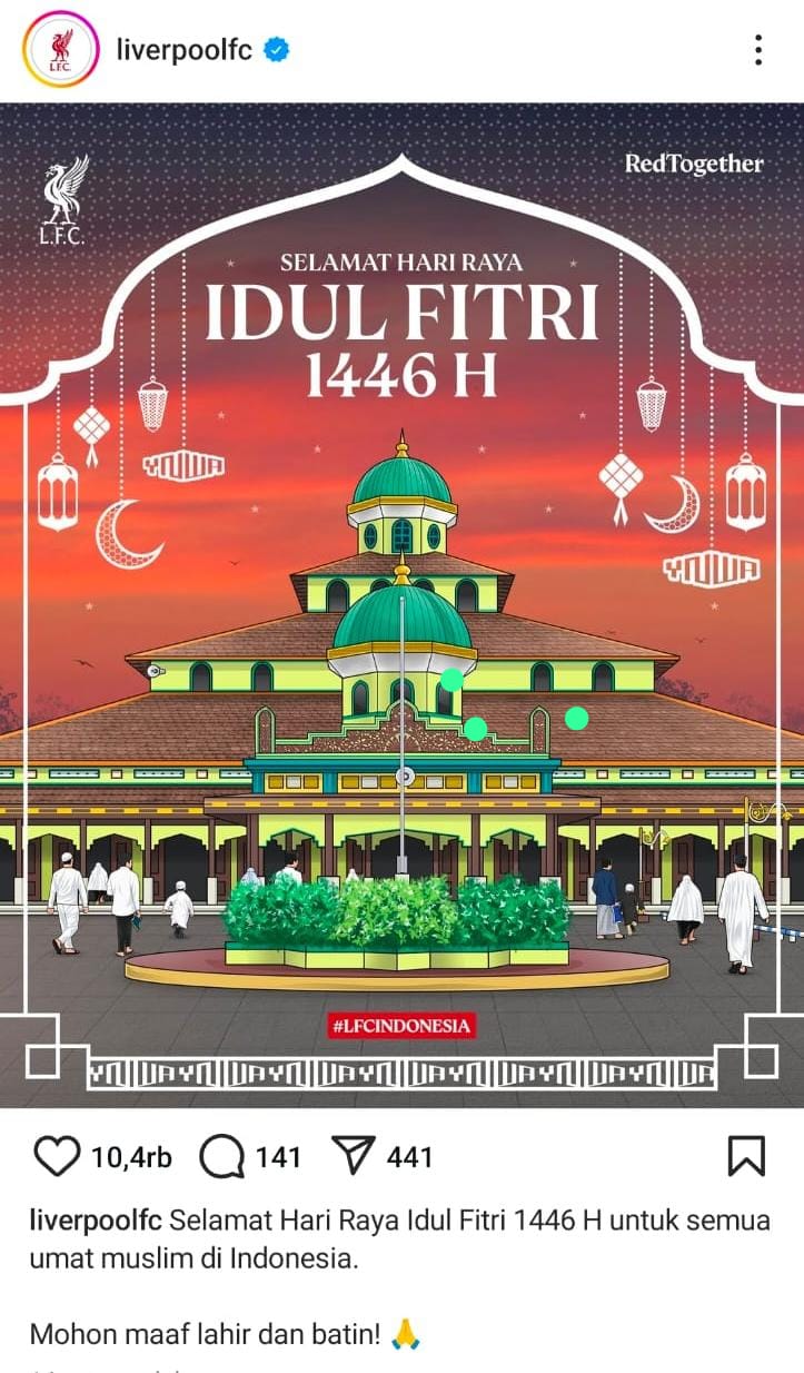SELAMAT LEBARAN:Akun IG resmi Liverpool memasang gambar grafis mirip Masjid Jami Sungai Jingah Banjarmasin.(foto:sc IG @liverpoolfc)