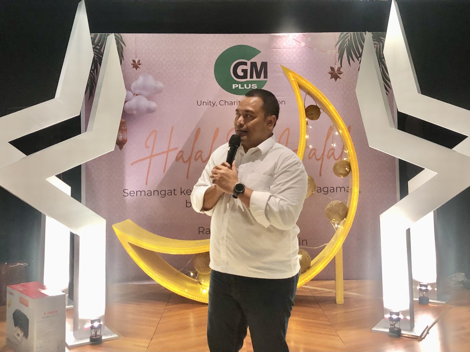 WELCOME SPEAK: GM FUGO Hotel Banjarmasin, Dono Prasetyo memberikan welcome speak.