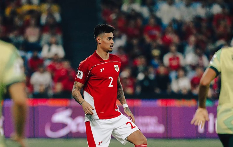 BERAKSI: Mees Hilgers saat beraksi dengan Timnas Indonesia melawan Australia.