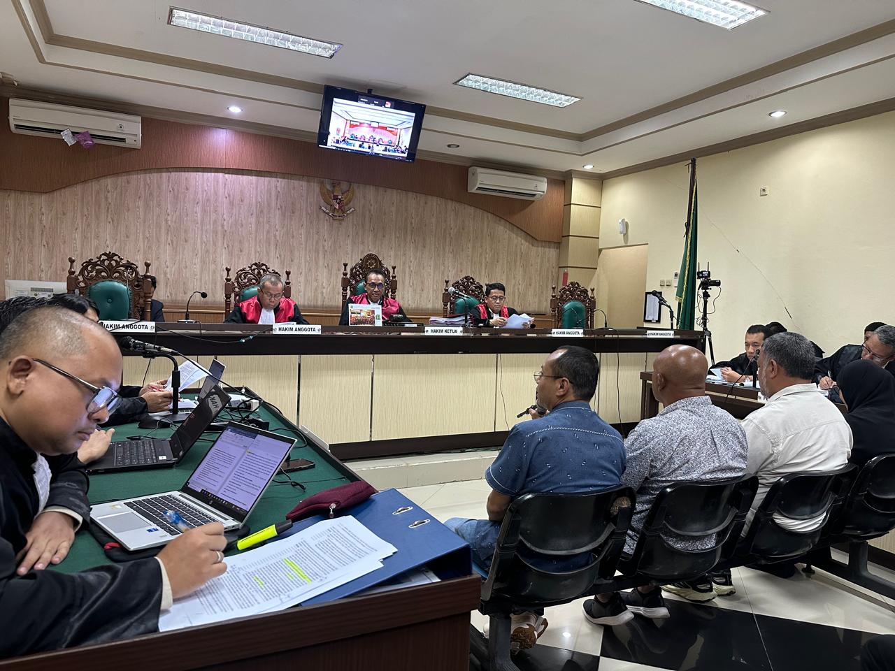 Para saksi dihadirkan di PN Tipikor Banjarmasin, Kamis (17/4), untuk menerangkan aliran uang gratifikasi di Dinas PUPR Kalsel.