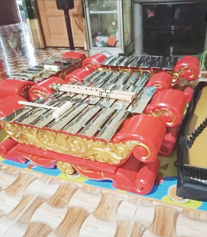 SARON PAKING: Alat musik ini merupakan instrument penggiring atau ritmis pada gamelan Banjar.