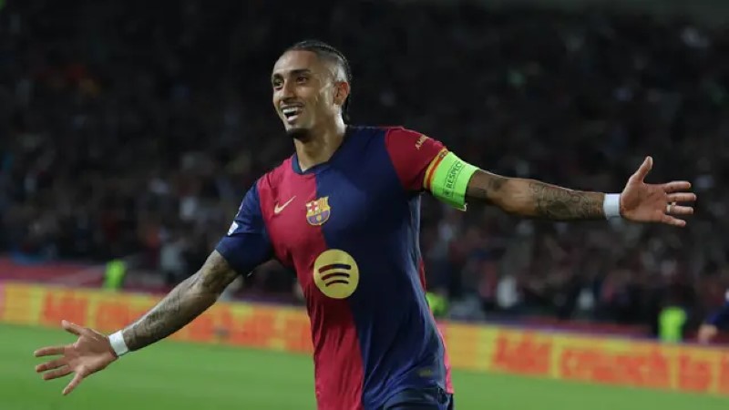CEMERLANG: Tampil cemerlang bersama Barcelona, Raphinha dibanjiri tawaran, termasuk dari klub kaya asal Arab Saudi.&nbsp;
