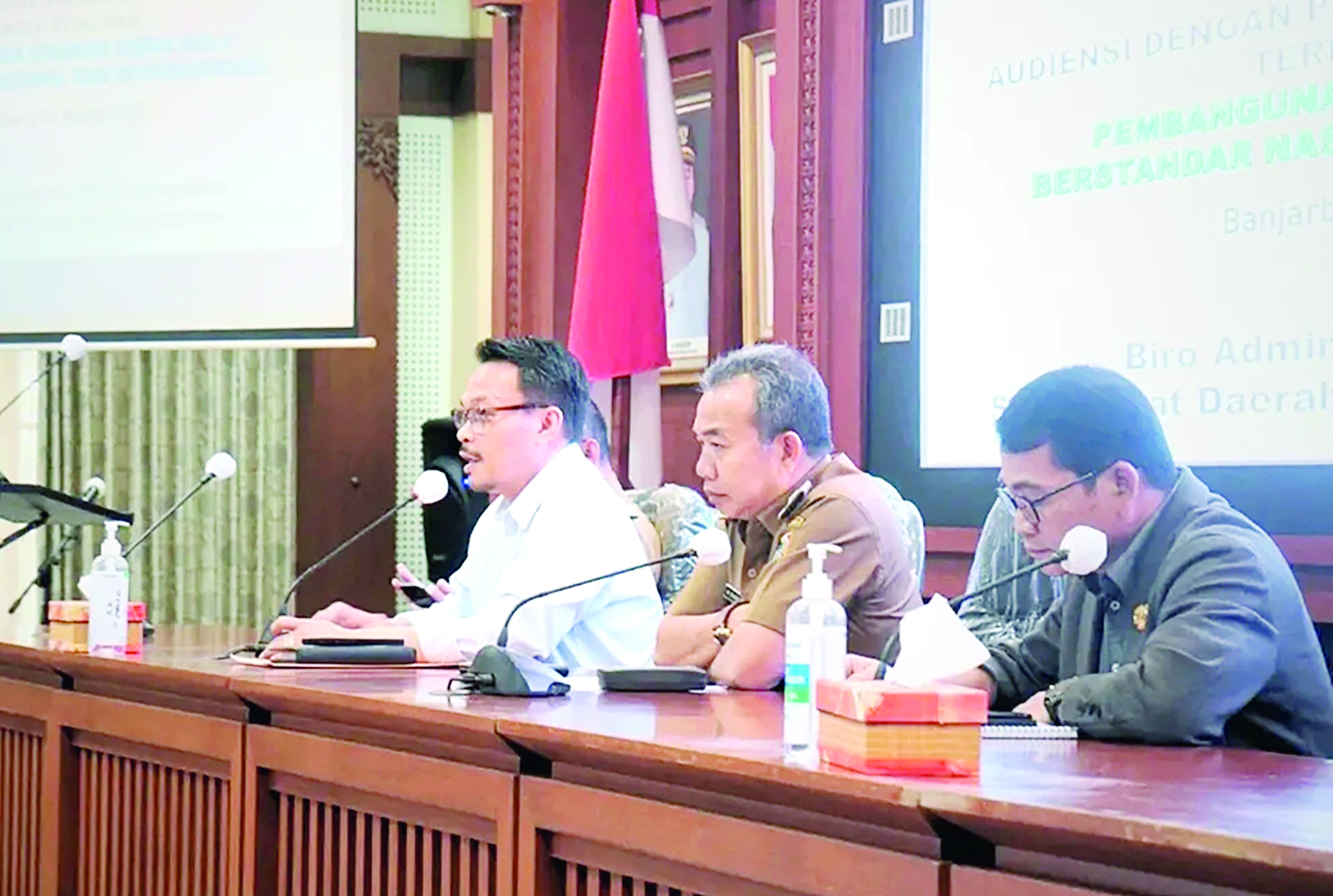 SAMBUTAN: Pj Sekda Kota Banjarbaru Subhan Nor Yaumil memberikan sambutan dalam audiensi bersama Pemprov Kalsel.