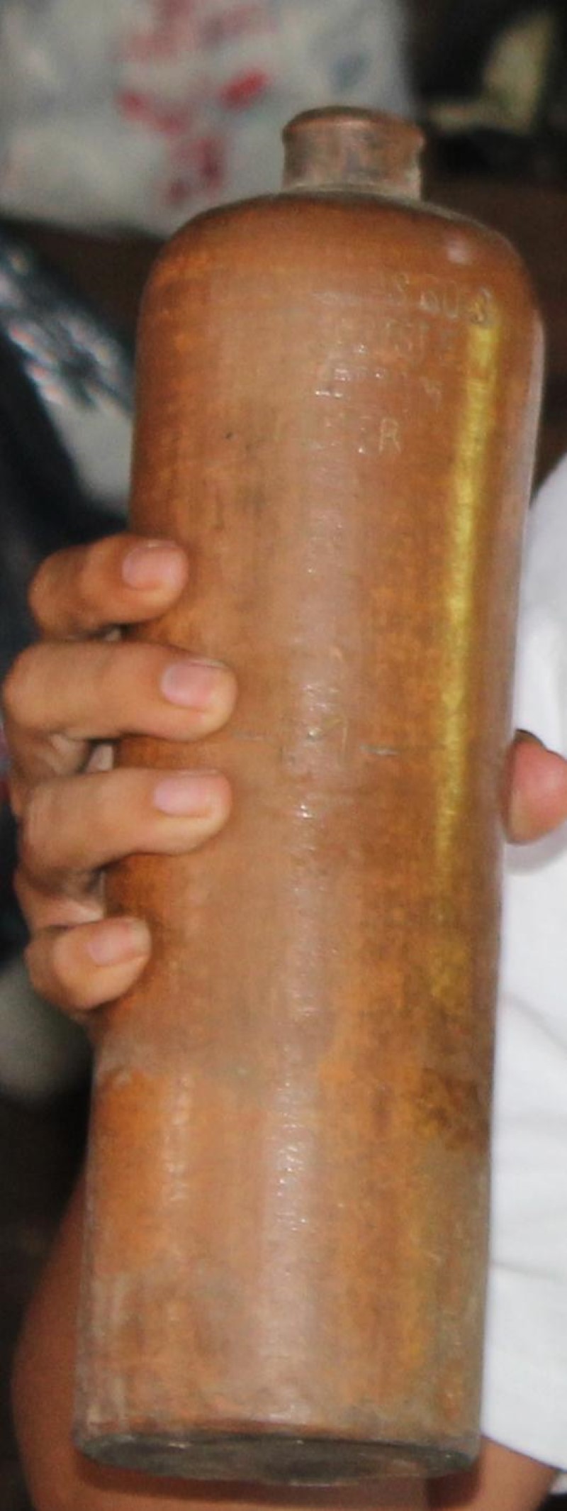 DISALAHGUNAKAN: Penampakan botol tayuk pada zaman dulu.