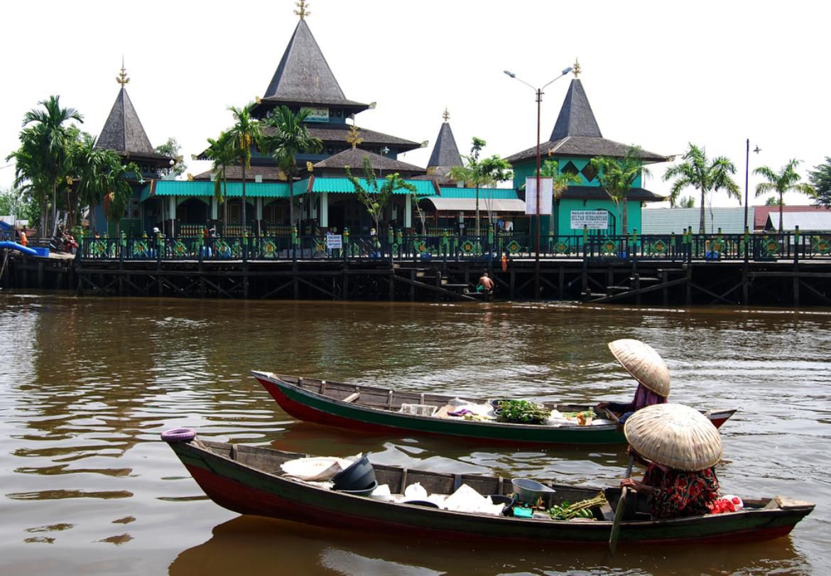 MASJID TERTUA: Masjid Sultan Suriansyah salah satu bangunan peninggalan bersejarah di Kuin.