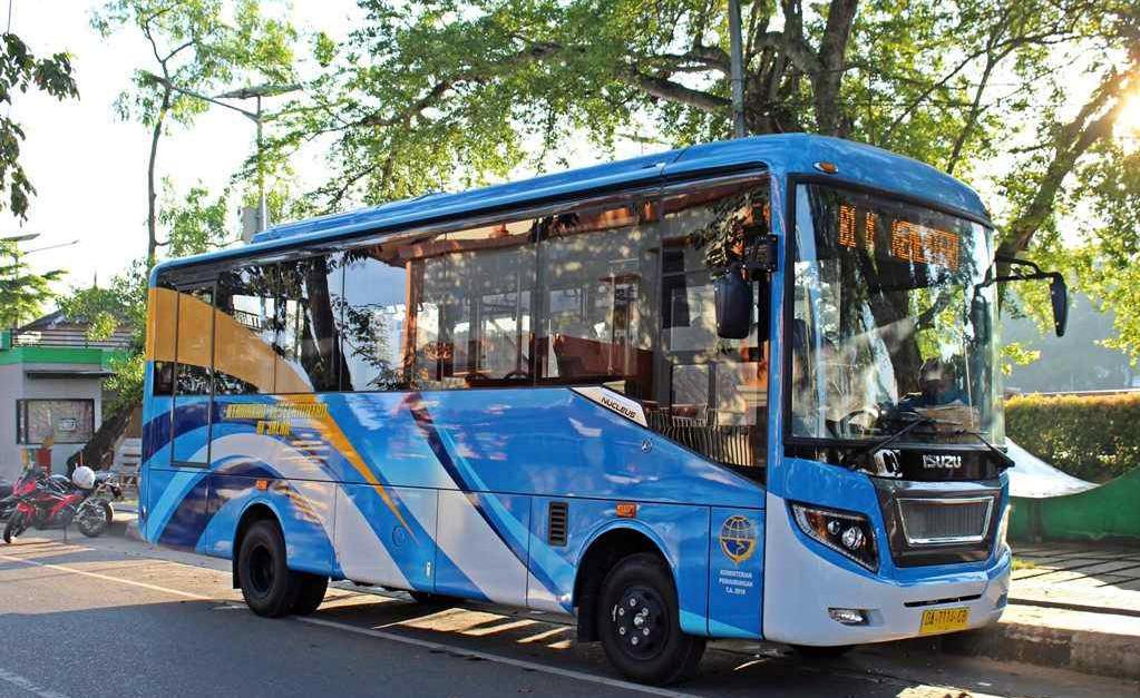 SETOP LAYANAN: Selain melakukan perawatan fisik, Dishub juga melakukan evaluasi terhadap sopir dan navigator BRT Banjarbakula. (Foto: Muhammad Oscar Fraby/Radar Banjarmasin)
