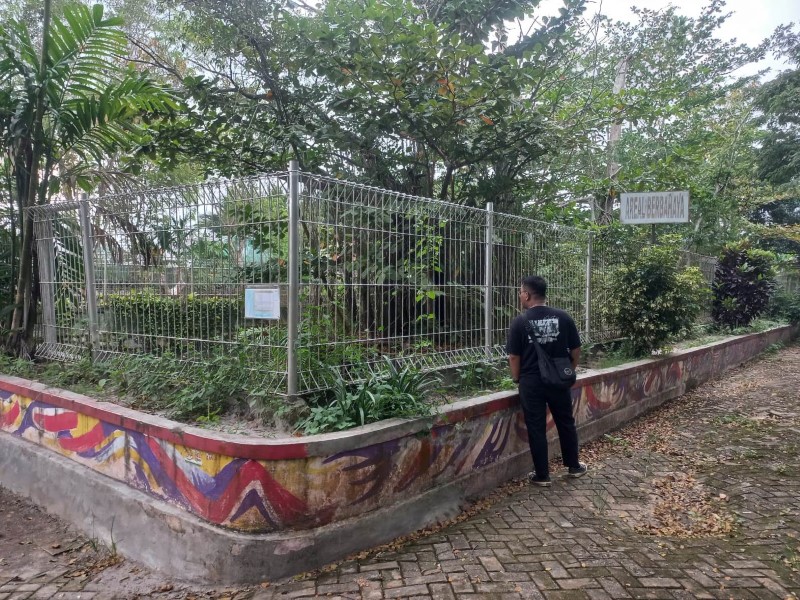SURAM: Beginilah kondisi kandang-kandang satwa di Kebun Binatang Mini Jahri Saleh, Rabu (14/5).