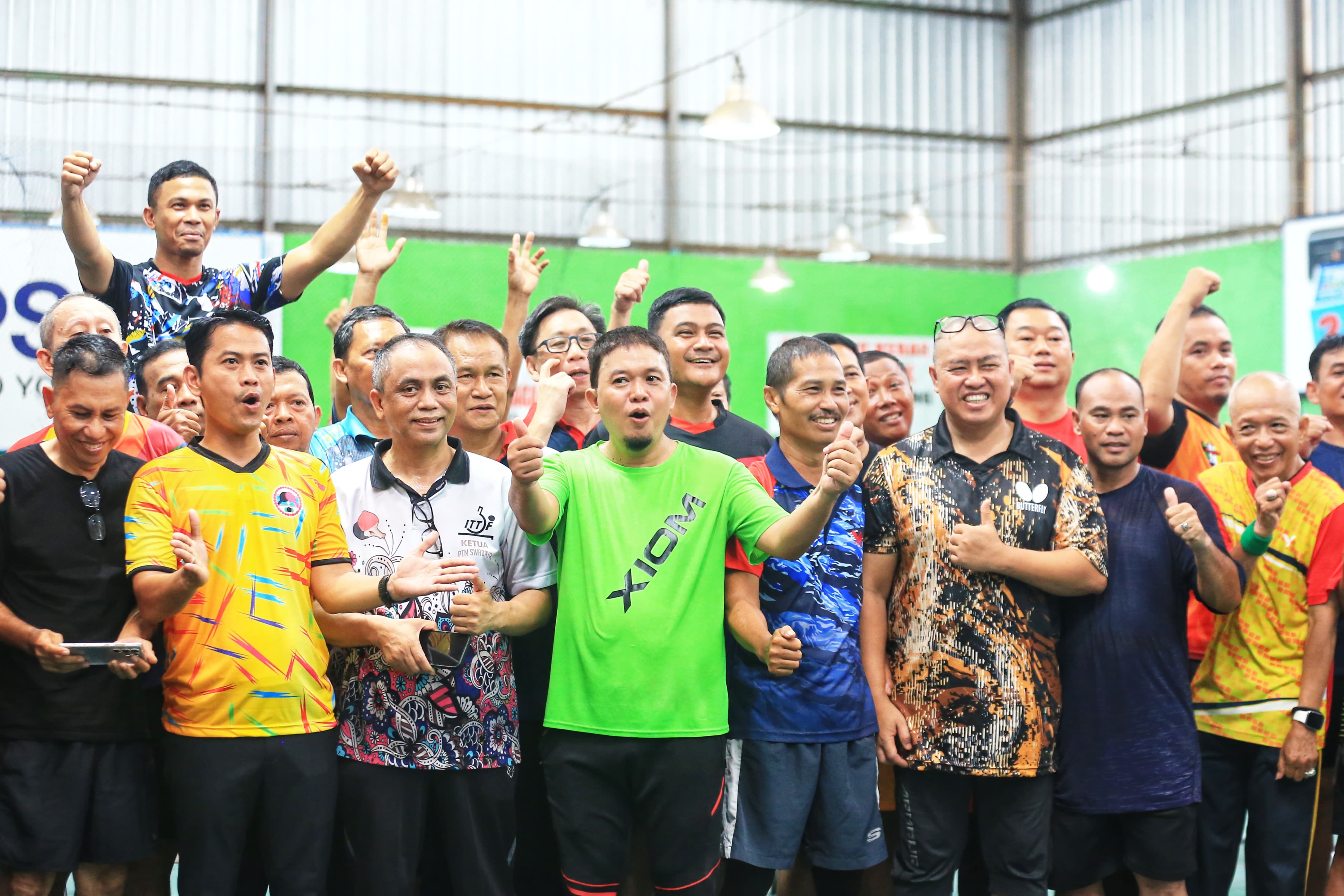 MERIAH:Suasana pembukaan kejuaraan tenis meja Kompetem Cup 2025 yang dibuka Minggu (18/5/2025).