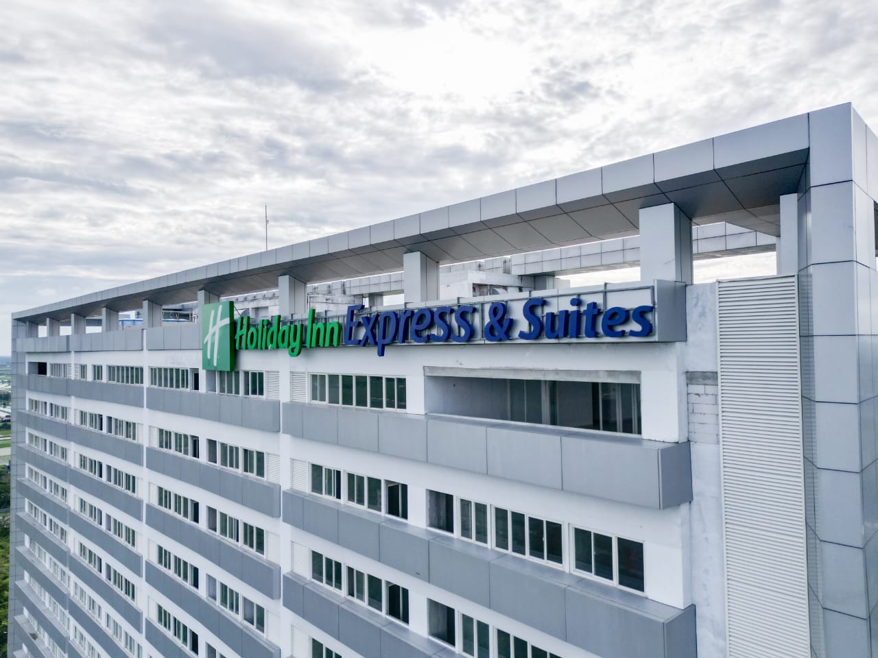 Holiday Inn Express and Suites Banjarmasin.