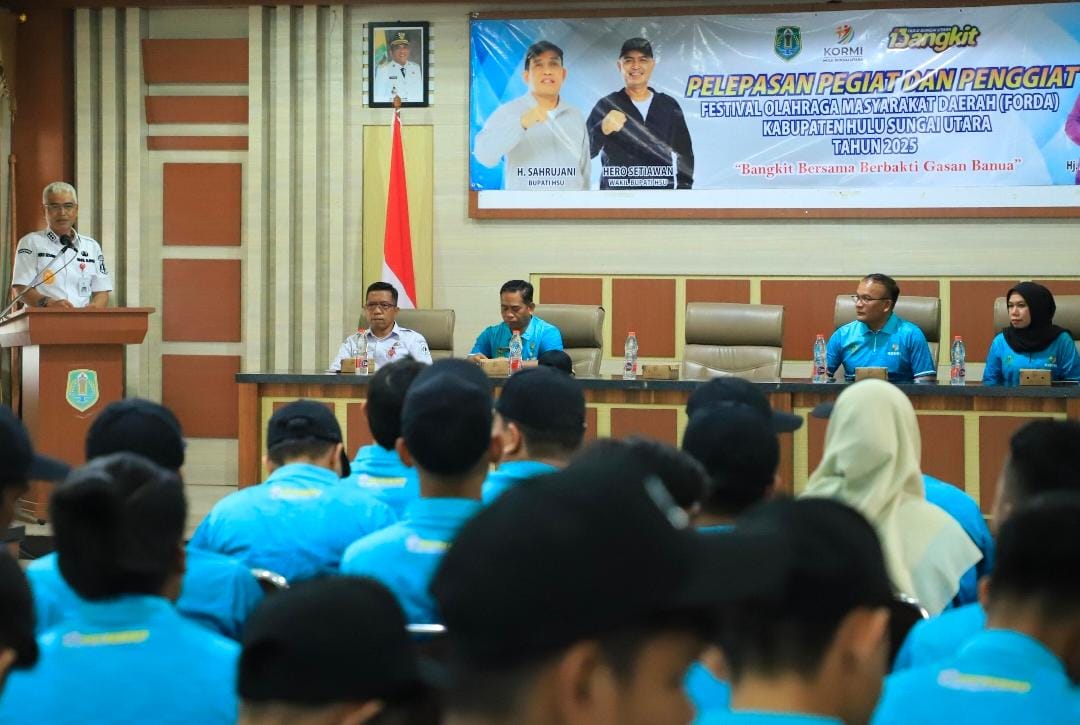 DUKUNG:Wakil Bupati HSU, Hero Setiawan saat sambutan di hadapan pegiat KORMI HSU di Gedung Agung Setda HSU, Rabu (21/5/2025).(Foto:M Akbar/Radar Banjarmasin)