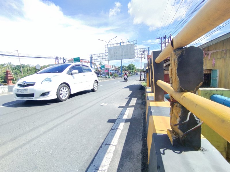 AKAN DITUTUP: Akses lalu lintas di Jembatan Sungai Ulin, Jalan A Yani Km 31, Kelurahan Guntung Payung, Kecamatan Landasan Ulin, Kota Banjarbaru ini bakal ditutup total.