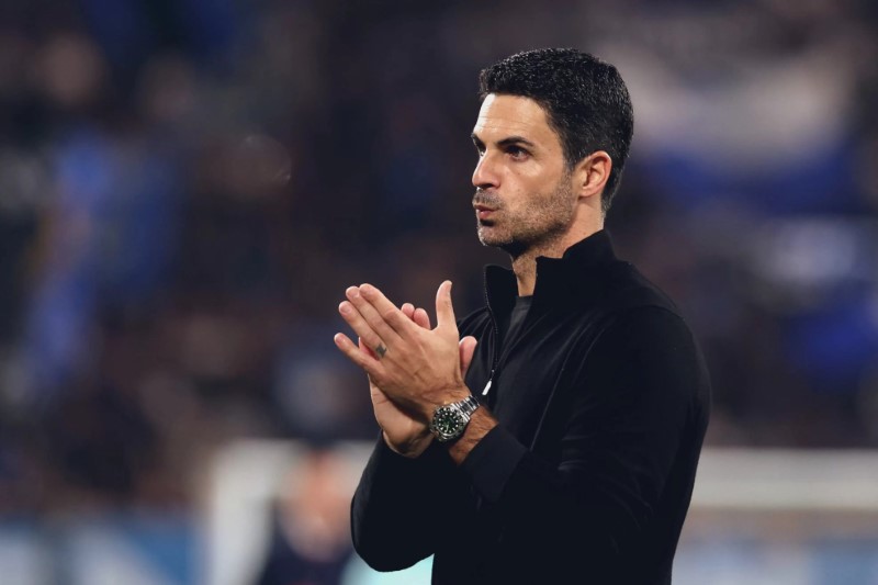 MENIMBANG: Mikel Arteta dikabarkan sedang menimbang-nimbang perihal transfer Arsenal. (Arsenal)
