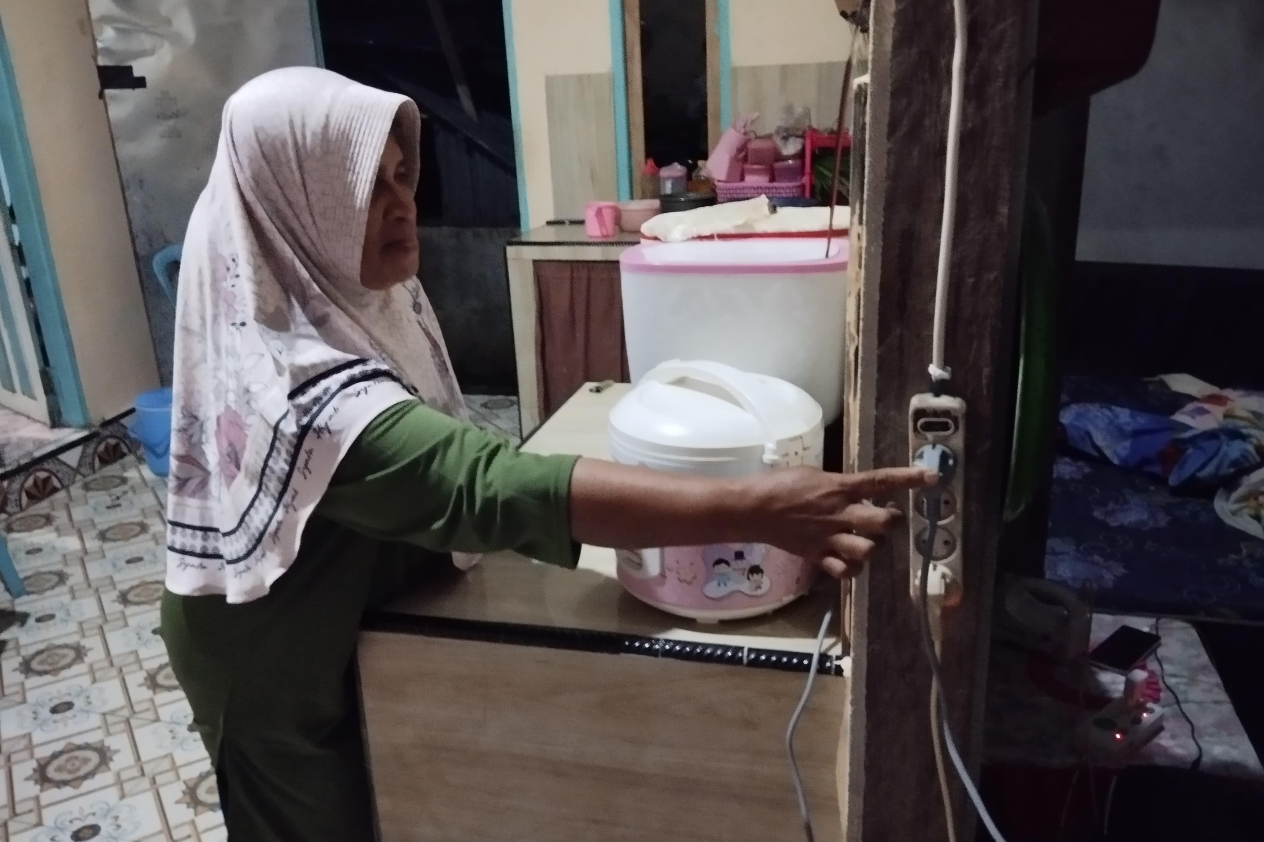 LISDES:Sejak listrik hadir, kehidupan warga berubah, wujud nyata peningkatan kesejahteraan lewat Program Listrik Desa.(Foto-foto:PT PLN untuk Radar Banjarmasin)