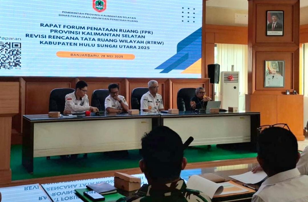 PROGRAM:Wakil Bupati HSU, Hero Setiawan Rapat Forum Penataan Ruang (FPR) Kalsel di Kota Banjarbaru, Rabu (28/5/2025) membahas Revisi Rencana Tata Ruang Wilayah (RTRW) Kabupaten HSU 2025.