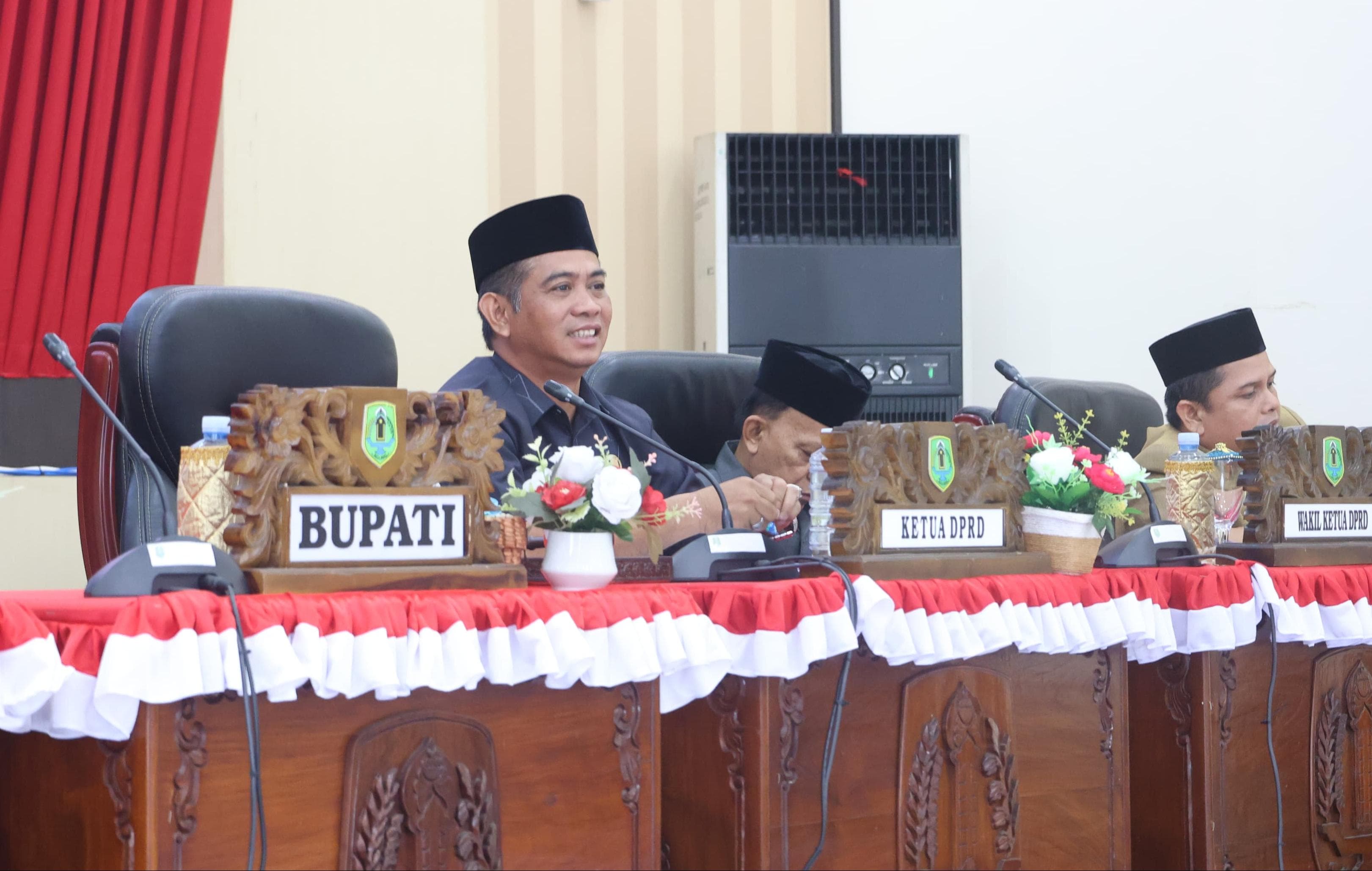 SUMBER:Ketua DPRD Kabupayen HSU, H Fadilah.(Foto: M Akbar/Radar Banjarmasin)