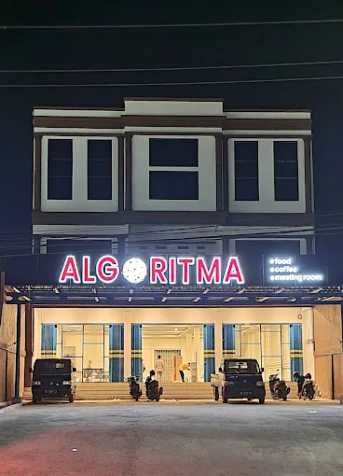 Algoritma Resto and Cafe