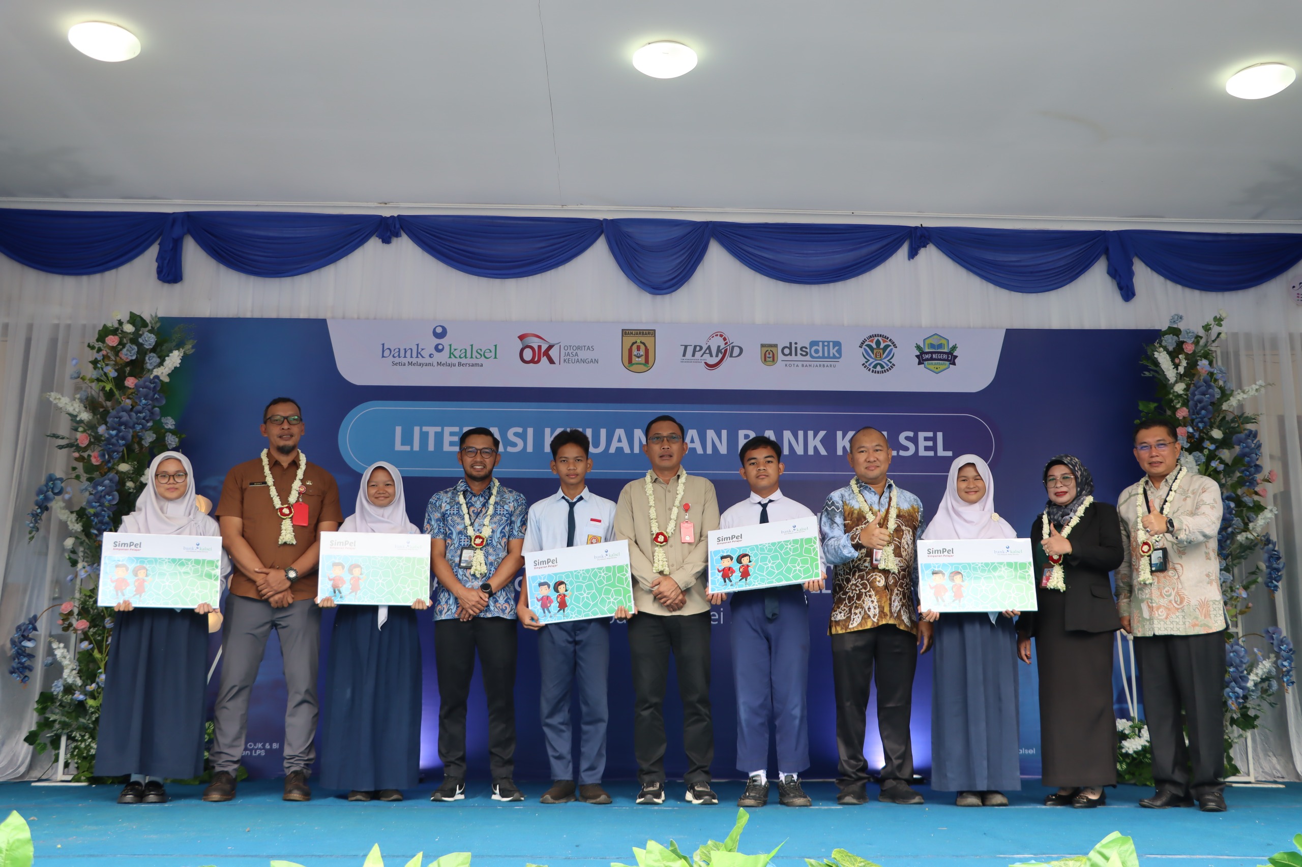 TABUNGAN:Bank Kalsel luncurkan Bank Sampah Mas Pitung.(Foto:Bank Kalsel untuk Radar Banjarmasin)