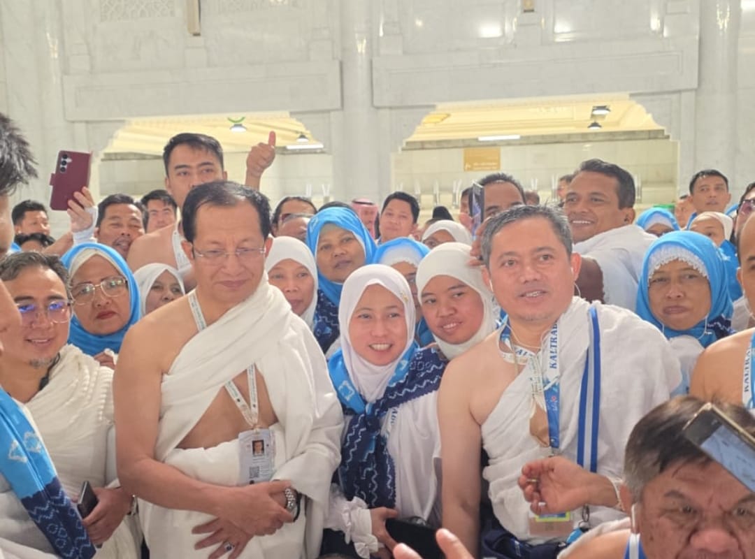 BERBAUR:Menag RI, Prof Dr KH Nazarudin Umar MA kala menyambangi para jemaah haji PT Kaltrabu Indah.