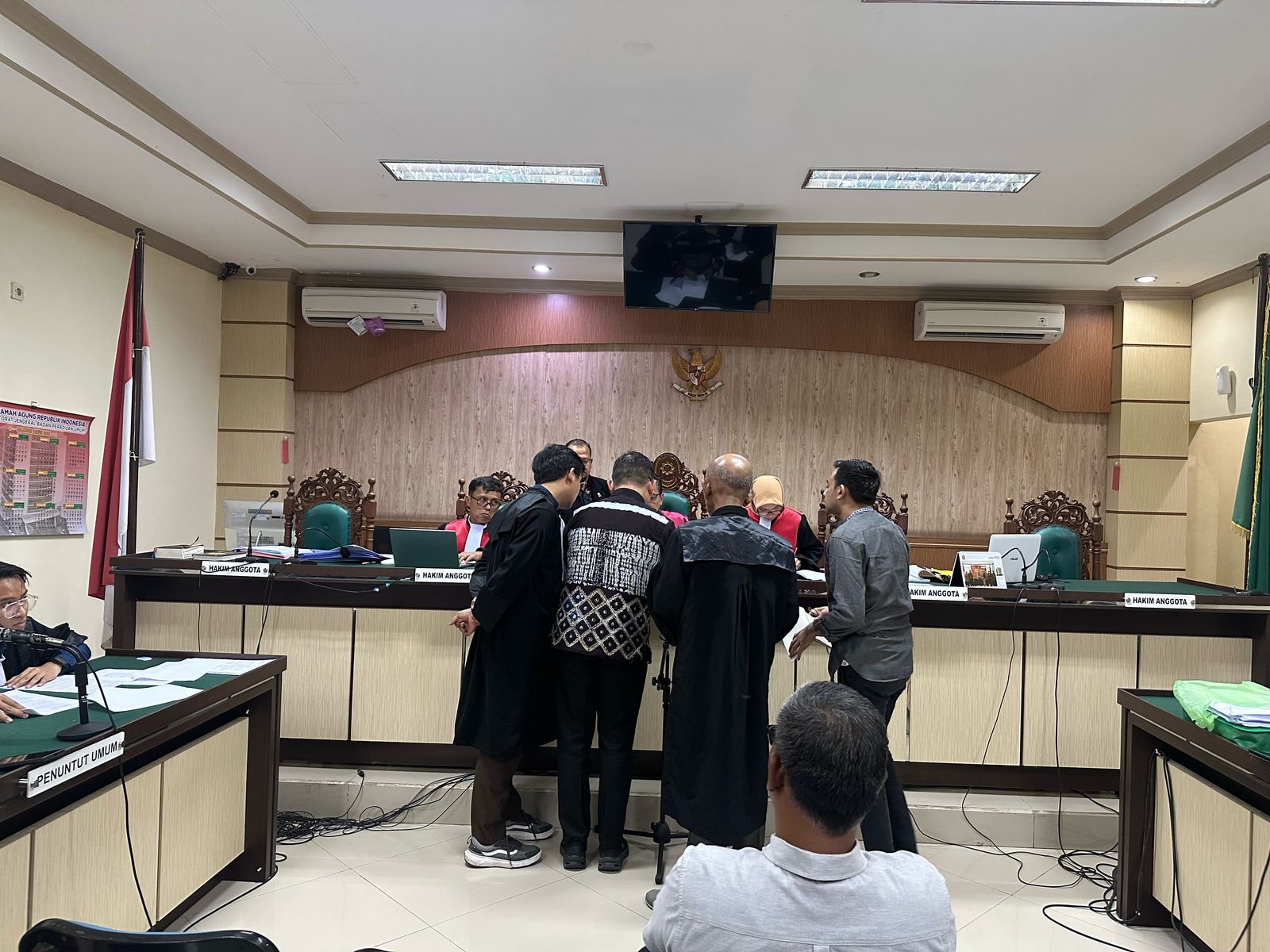 KETERANGAN SAKSI:JPU Kejari Balangan menghadirkan dua orang saksi di perkara korupsi PT Asabaru Dayacipta Lestari. Salah satunya mantan Sekda Balangan, Sutikno.(Foto:M Oscar Fraby/Radar Banjarmasin)