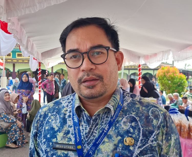 Plt Kepala Dinas Pendidikan Kota Banjarmasin, Ryan Utama. (Riyad Dafhi Rizki/Radar Banjarmasin)