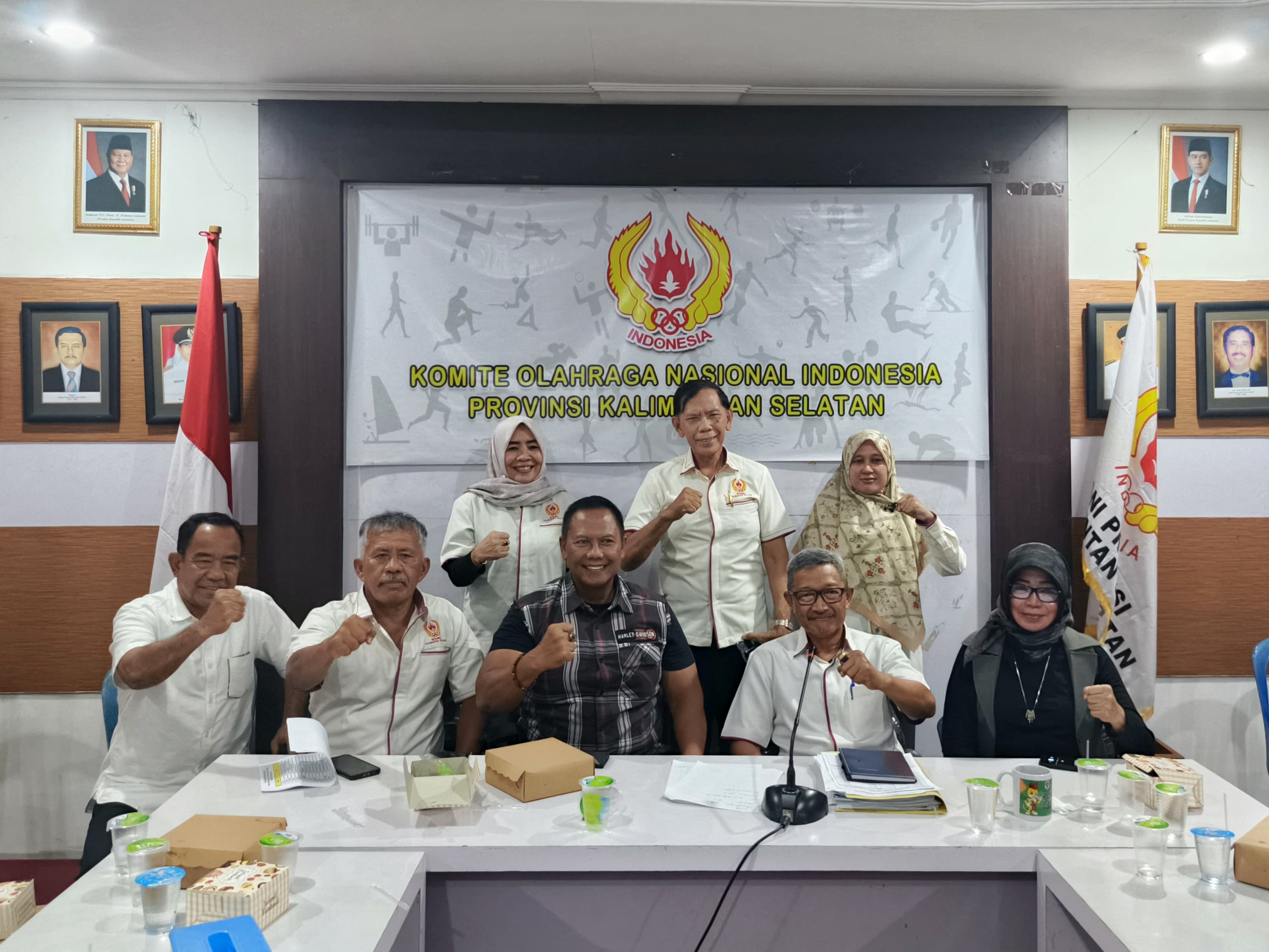 PERSIAPAN: Rapat persiapan Porprov XII Tanah Laut bersama pengurus, tim pengarah, keabsahan, dan monev di ruang rapat KONI Kalsel, Kamis (19/6/2025).(M Idris Jian Sidik)