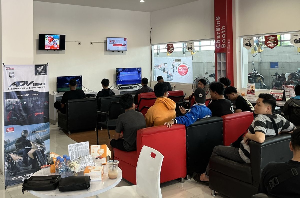 SERU : Kegiatan PES 2025 yang digelar Trio Motor di Dealer Satrio Biru Motor Sampit.