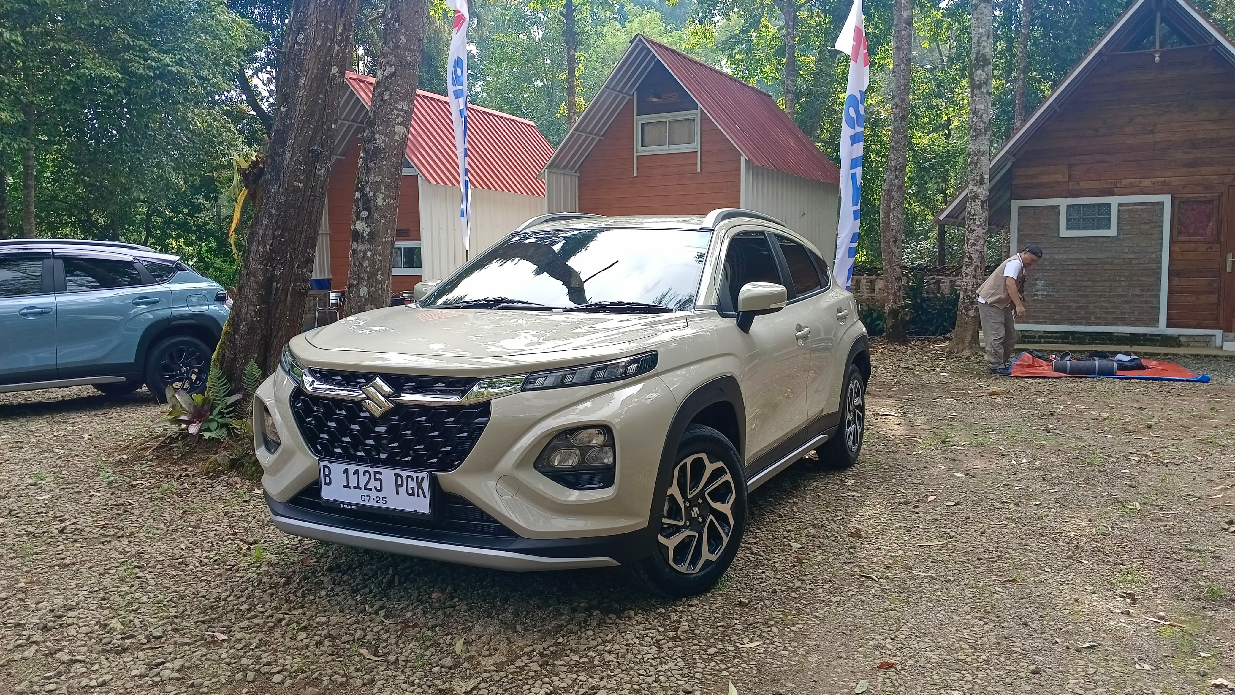COUPE SUV: Suzuki Fronx hadir dengan tampilan gagah dan berkelas untuk memenuhi ekspektasi konsumen Indonesia akan mobil yang tangguh, namun tetap bergaya.(Foto-foto: PT SIS)
