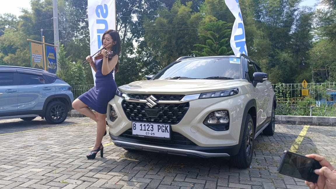 IRIT: Suzuki Fronx terbukti irit konsumsi BBM saat diuji para jurnalis di Bandung.