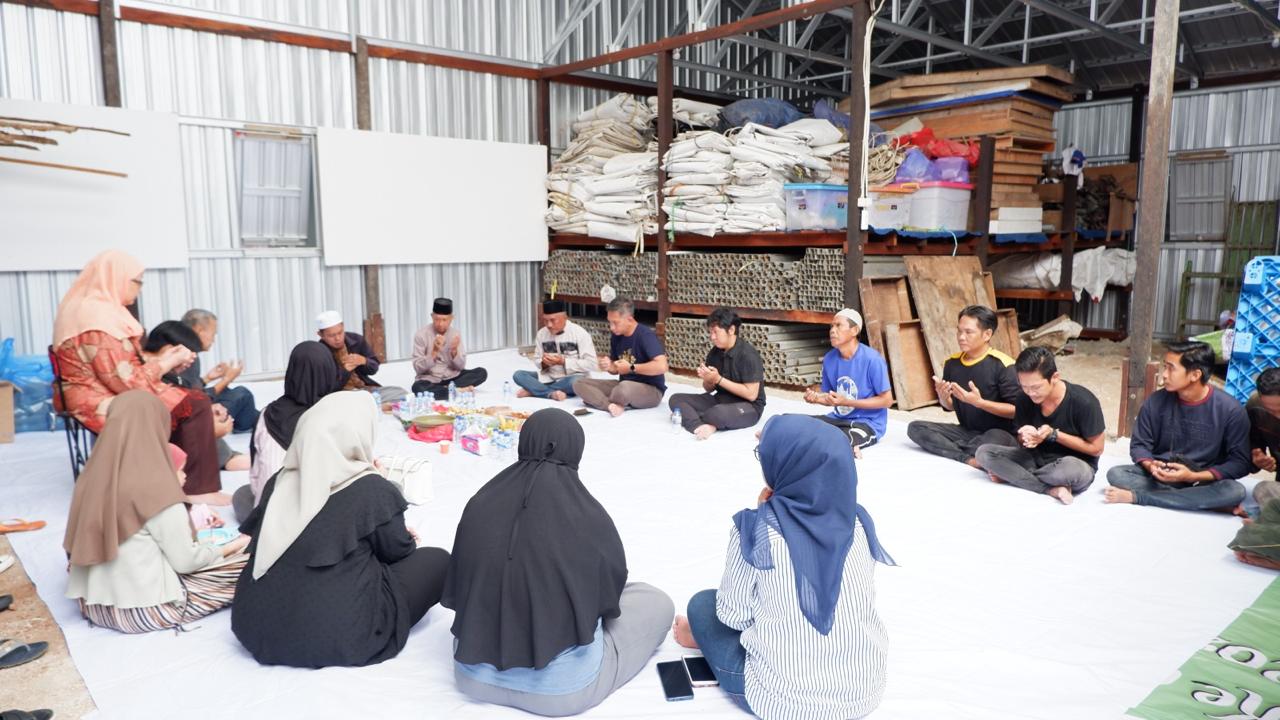 ASET: CV Soul Production saat mengadakan tasyakuran gudang sebagai wadah penyimpanan logistik dan properti, belum lama tadi.