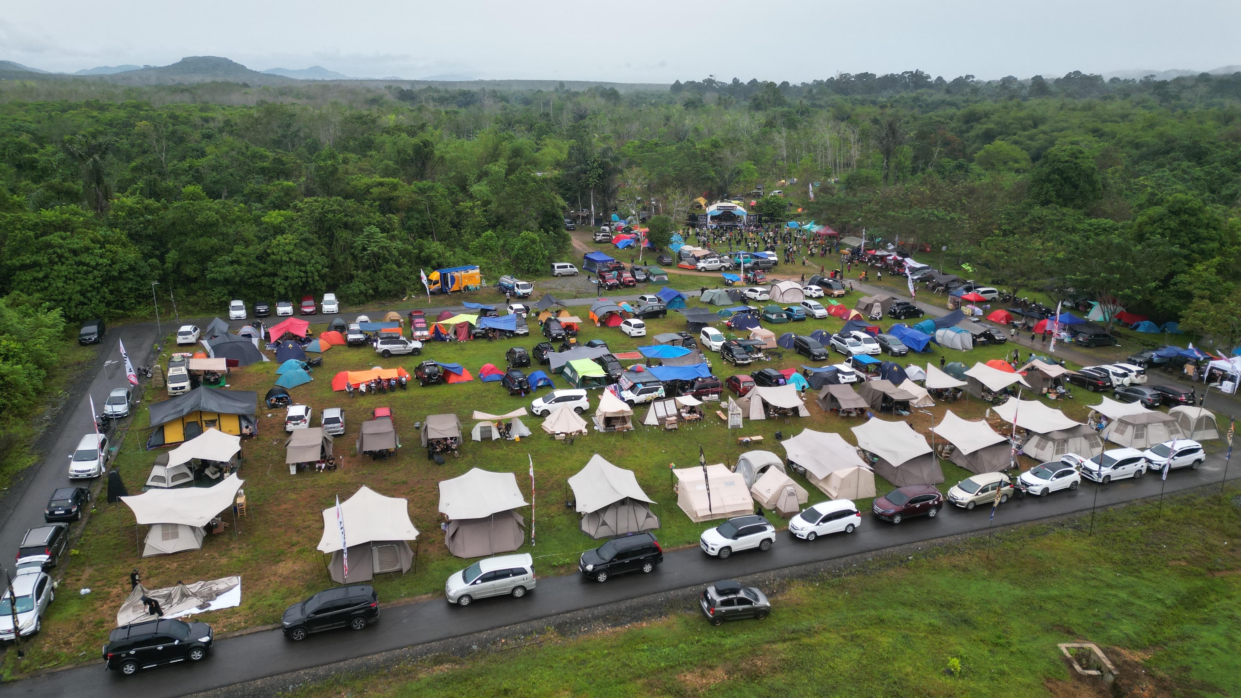 SUKSES:Suasana Anniversary 4th Camping Adventure Family (CAF) Kalsel 2025 di Camping Ground Alam Roh 20, Desa Kiram, Kabupaten Banjar, 28-29 Juni 2025.(Foto-foto:CAF Kalsel untuk Radar Banjarmasin)