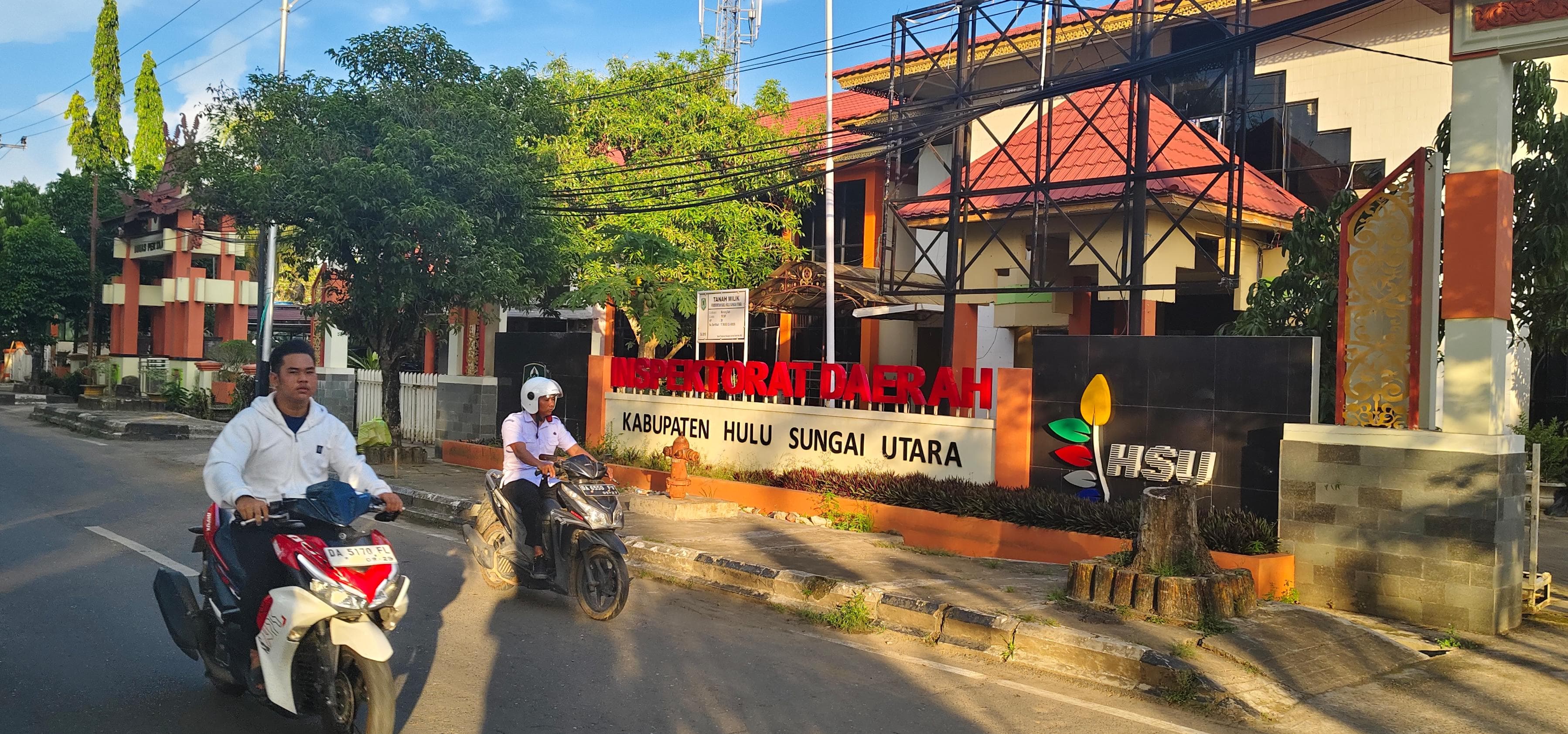 KANTOR: Kantor Inspektorat Kabupaten HSU di Jalan Basuki Rahmat, Kelurahan Murung Sari, Kota Amuntai. (Foto: M.Akbar/Radar Banjarmasin)