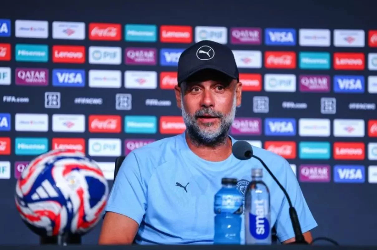 WASPADA: Pelatih Manchester City Pep Guardiola mewaspadai dampak Piala Dunia Antarklub. (Manchester Evening News)