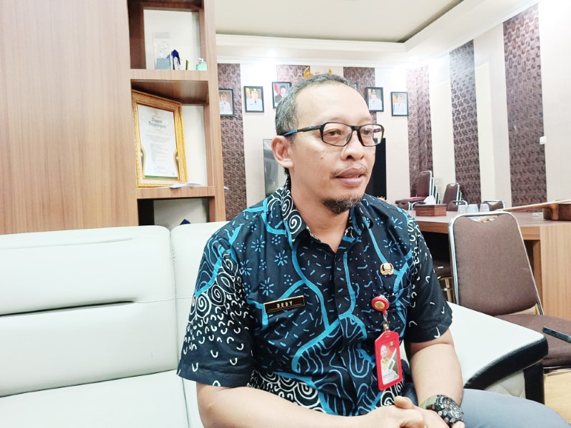 WAWANCARA: Kadisdik Banjarbaru, Dedy Sutoyo saat ditemui di ruangannya.