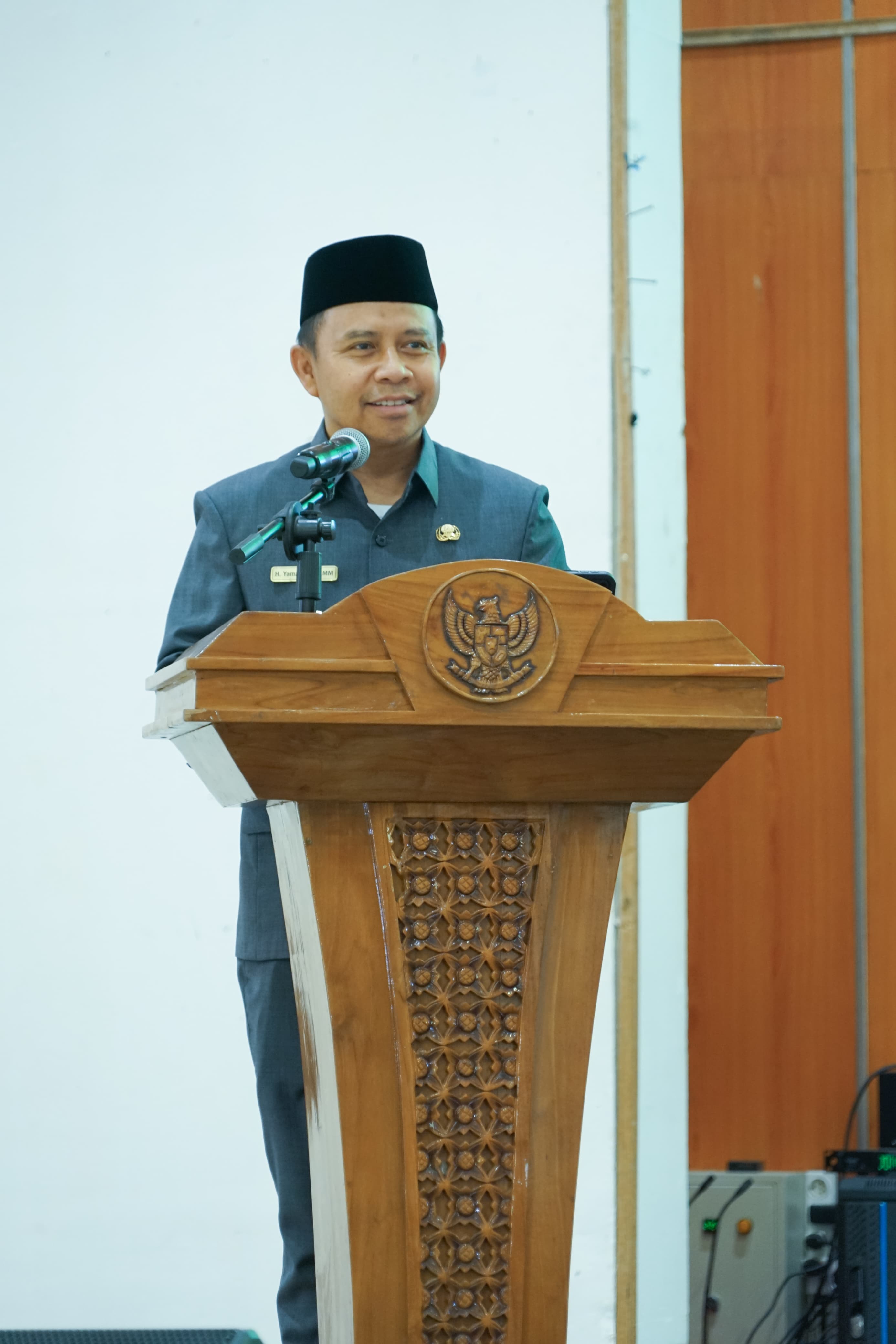 BANGGA: Bupati Tapin H Yamani bangga dengan prestasi remaja Tapin yang berhasil terpilih sebagai Paskibra Nasional.