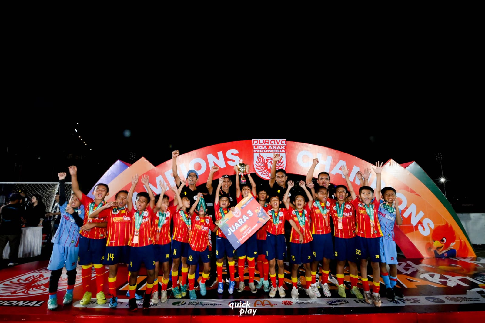 HARUMKAN BANUA: Tim sepak bola Haus Soccer meraih gelar juara ketiga di ajang Liga Anak Indonesia 2025 di Jakarta, belum lama tadi.(Foto:Haus Soccer)