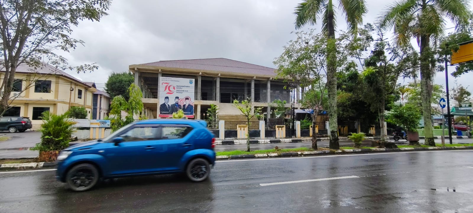 DOKUMENTASI: Gedung serbaguna Abdul Wahid yang terletak di Kompleks BKPSDM HSU, akan kembali dikerjakan tahun ini oleh Dinas PUPR HSU. (Foto: M.Akbar/Radar Banjarmasin)