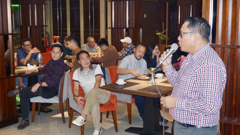 TUAN RUMAH &ndash; GM Swiss-Belhotel Banjarmasin, Yusdi Nugraha selaku host memberikan welcome speech