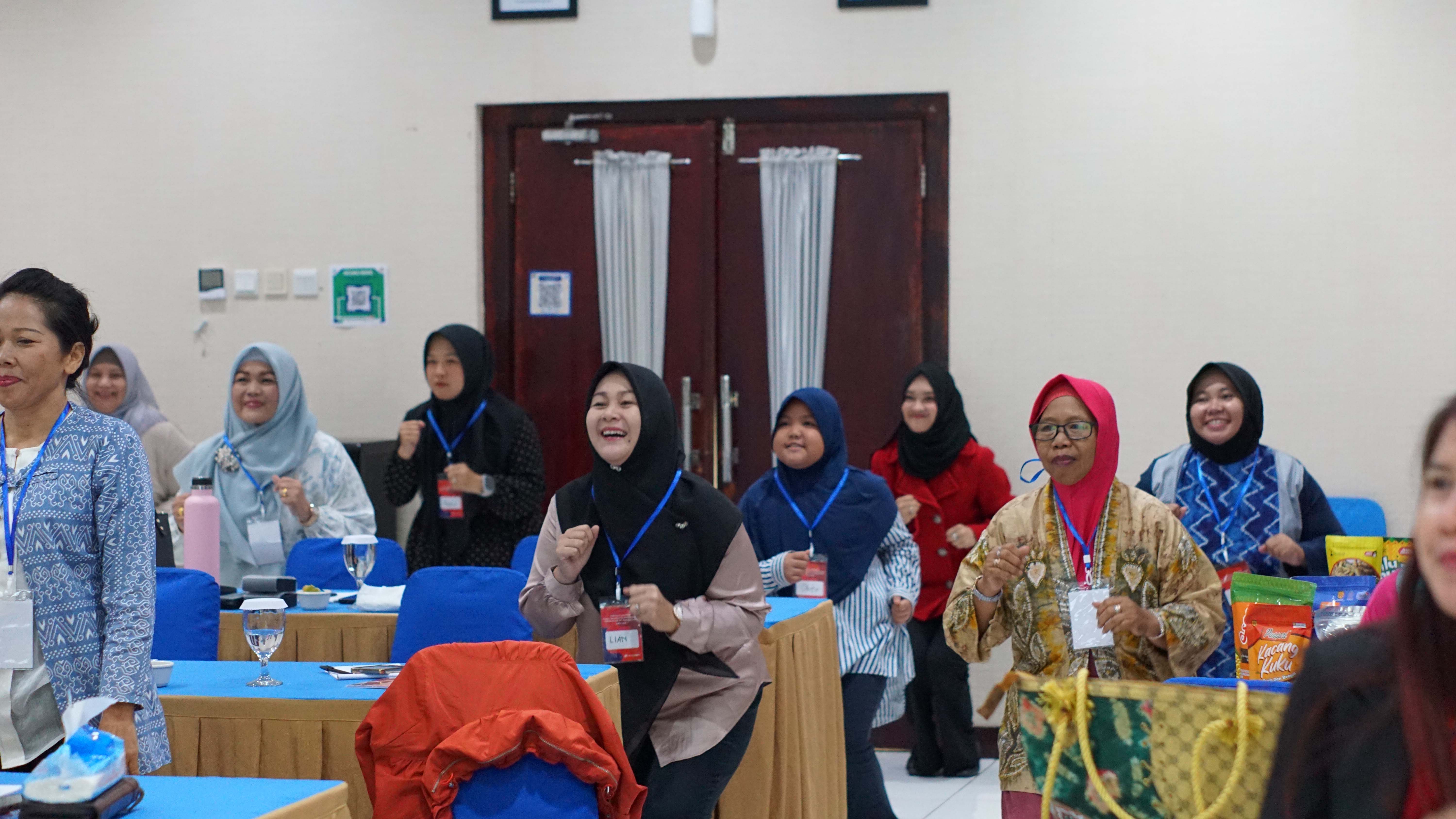 ANTUSIAS: Peserta UMKM antusias mengikuti sesi coaching bersama AS Academy ID di Banjarbaru.