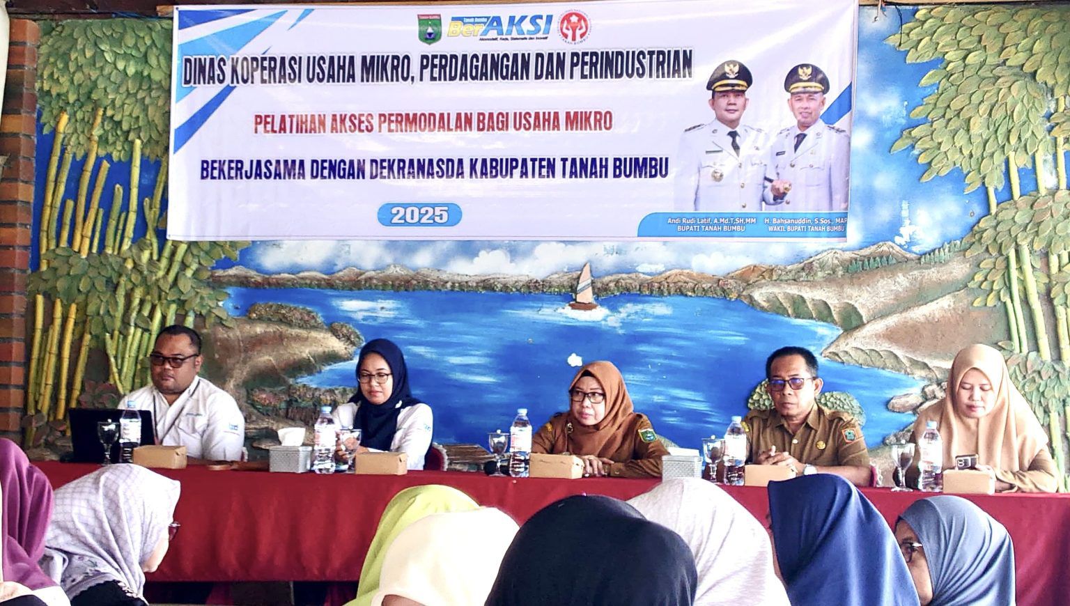 PELATIHAN:Diskumdagri Kabupaten Tanah Bumbu menggelar pelatihan akses permodalan bagi pelaku usaha mikro di Hotel dan Resort Medina, Pagatan, Kusan Hilir, Senin (21/7/2025).