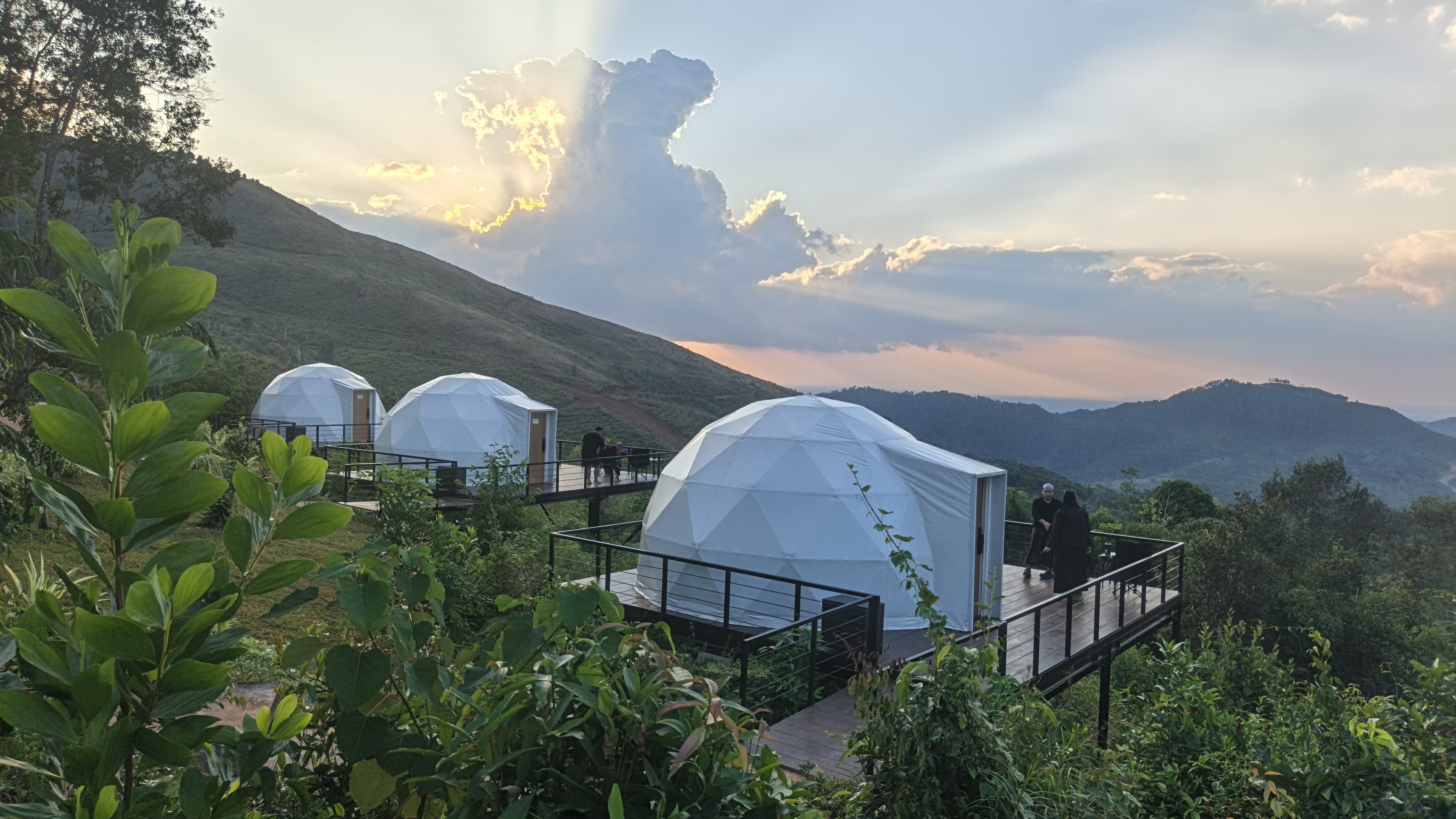 INDAH: Lokasi glamping di Site of Kalsel Park - Mandiangin.