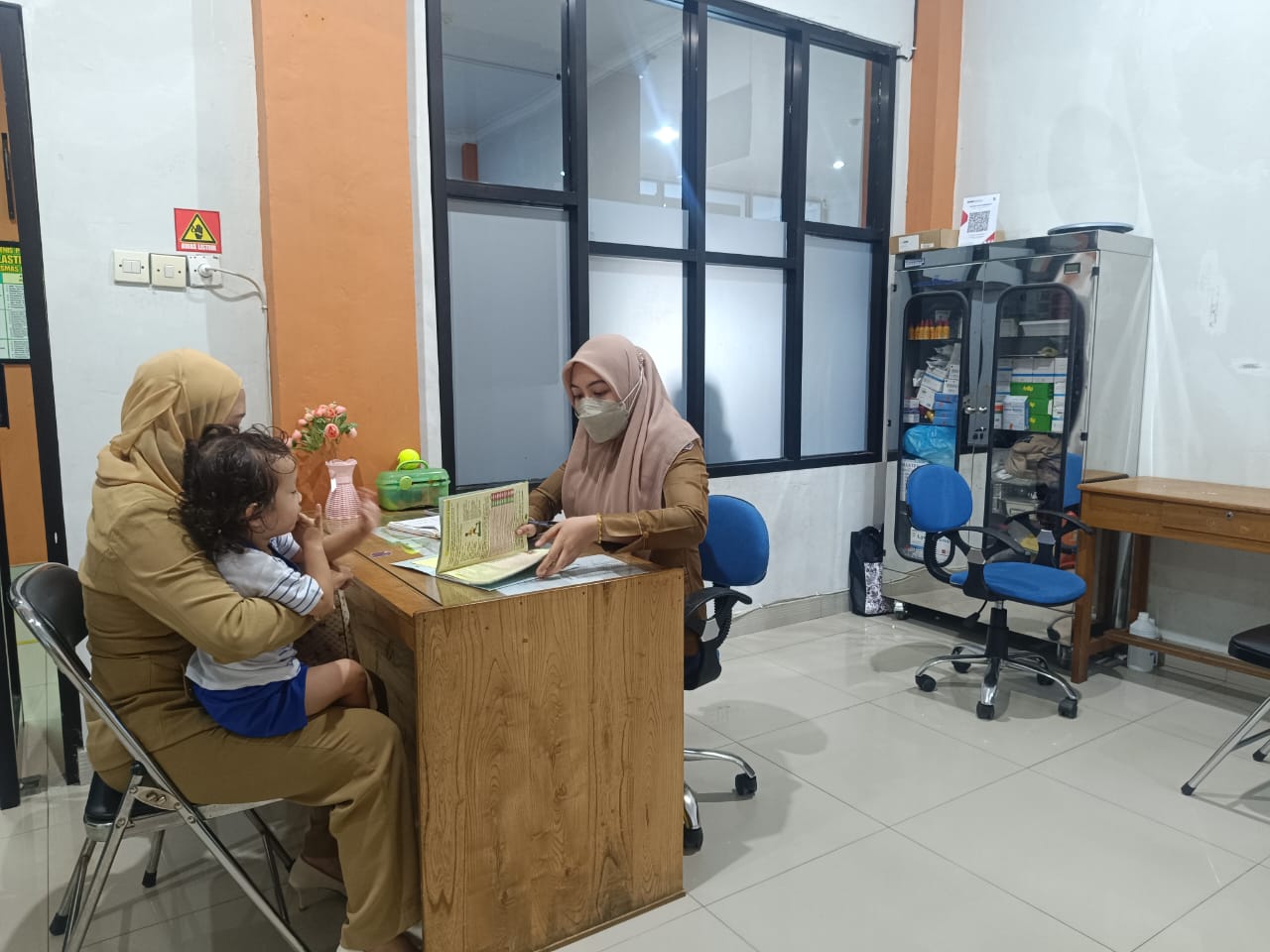 SIMULASI : Simulai PKG yang dilakukan Puskesmas Kandangan. (Foto Salahudin/Radar Banjarmasin)