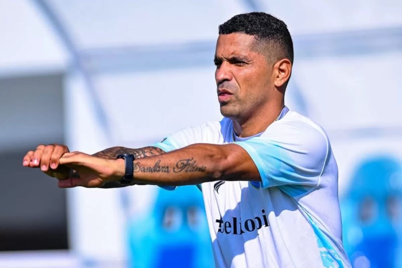 PEDE: Beto Golcanves siap bawa Persela Lamongan promosi ke Super League. (Media Persela)