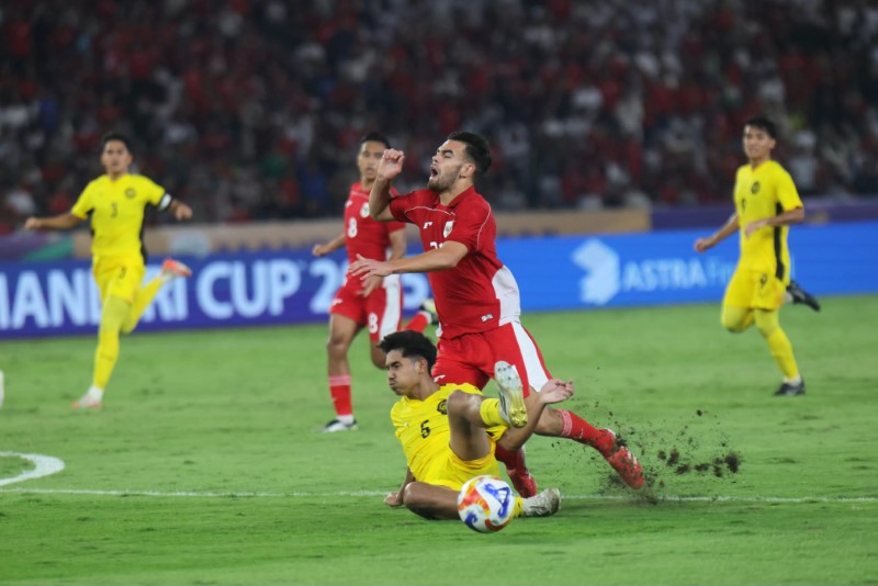 BERSIAP: Timnas U-23 Indonesia vs Malaysia dalam pertandingan penyisihan Grup A Piala AFF U-23 2025 di SUGBK, Senin (21/7). Selanjutnya Garuda Muda akan menghadapi Thailand di babak semifinal