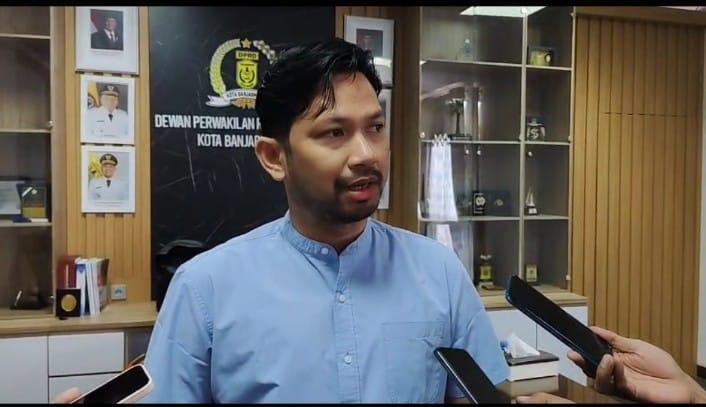 Ketua DPRD Kota Banjarmasin, Rikval Fachruri.(Foto : Endang/Radar Banjarmasin)