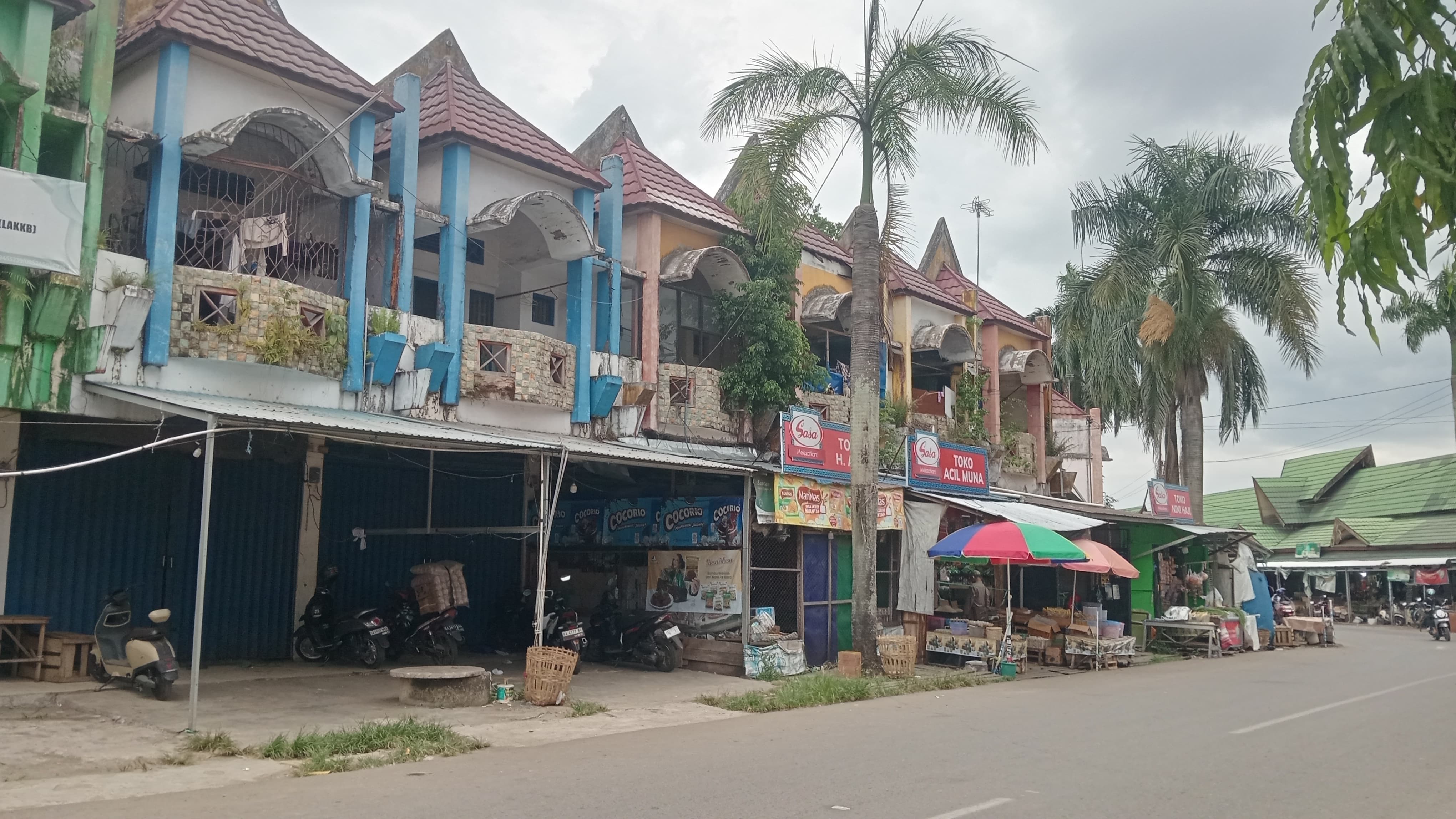 SEDANG DIUSUT: Kawasan PPS Martapura memiliki banyak ruko dan toko.