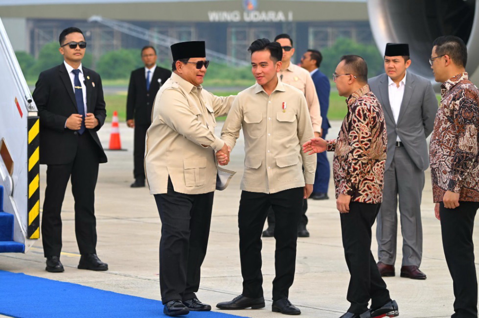 RI2: Wakil Presiden Gibran Rakabuming Raka bersama Presiden Prabowo Subianto. (Instagram)
