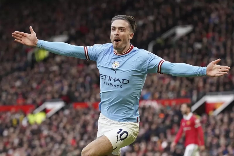 KELUAR: Jack Grealish semakin dekat menuju pintu keluar Manchester City. (AP Photo/Dave Thompson, File)