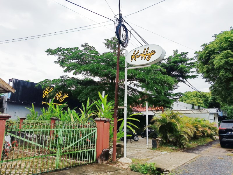 UNIK: Kafe Ka Haji yang punya program unik, yakni mengajak pengunjung untuk membaca Al-Qur