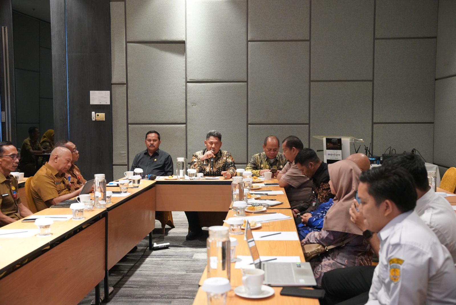 BUKA:Bupati HST, Samsul Rizal Membuka Acara Pendampingan dan Asistensi Zona Integritas Menuju WBK, Senin (4/8/2025).(Foto:Prokom HST)